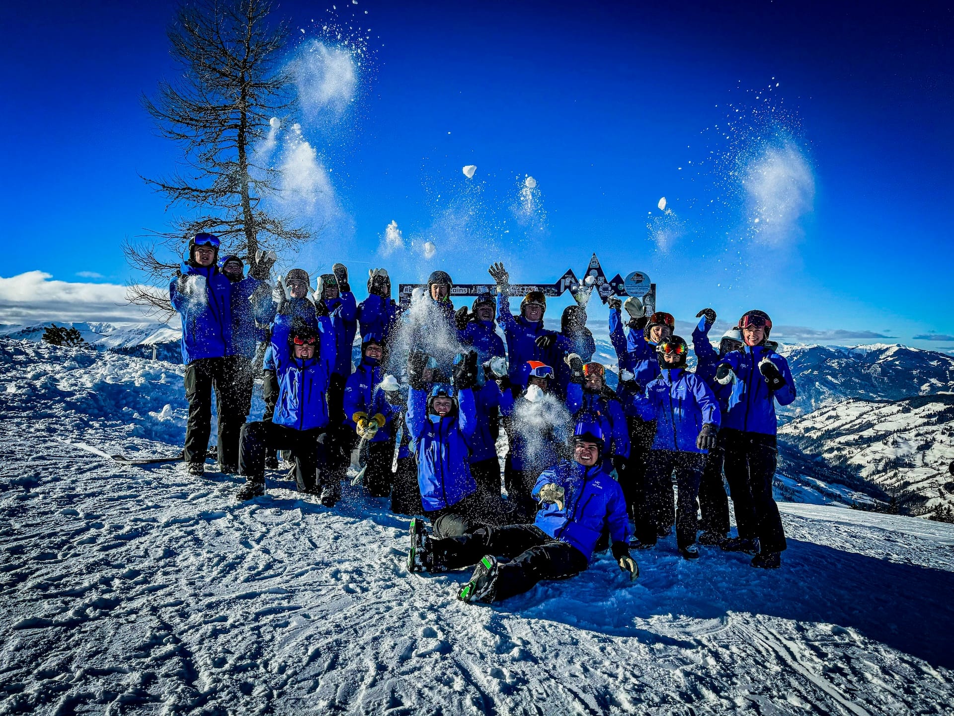 Skischule Alpendorf Team